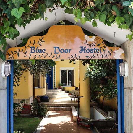 Blue Door Hostel Tirana Eksteriør billede