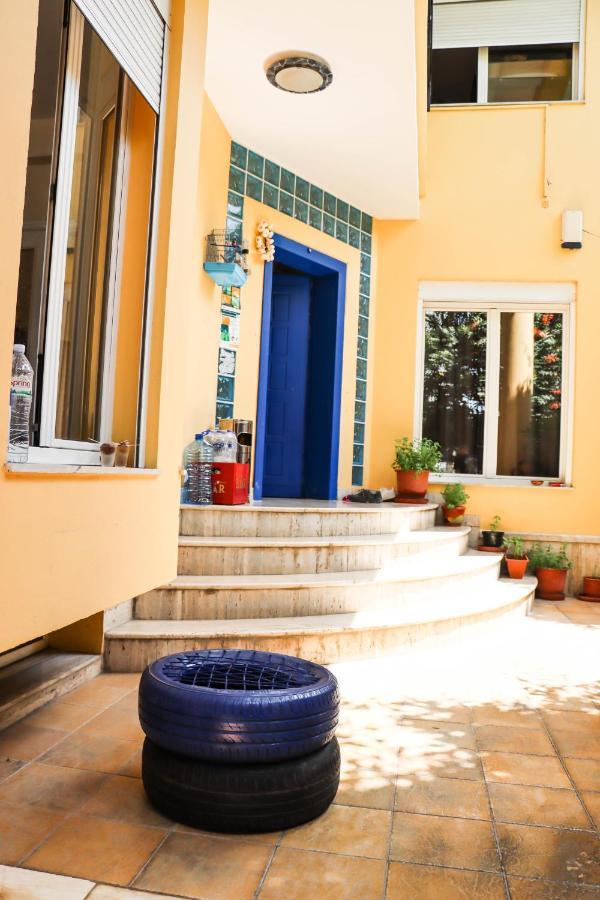 Blue Door Hostel Tirana Eksteriør billede