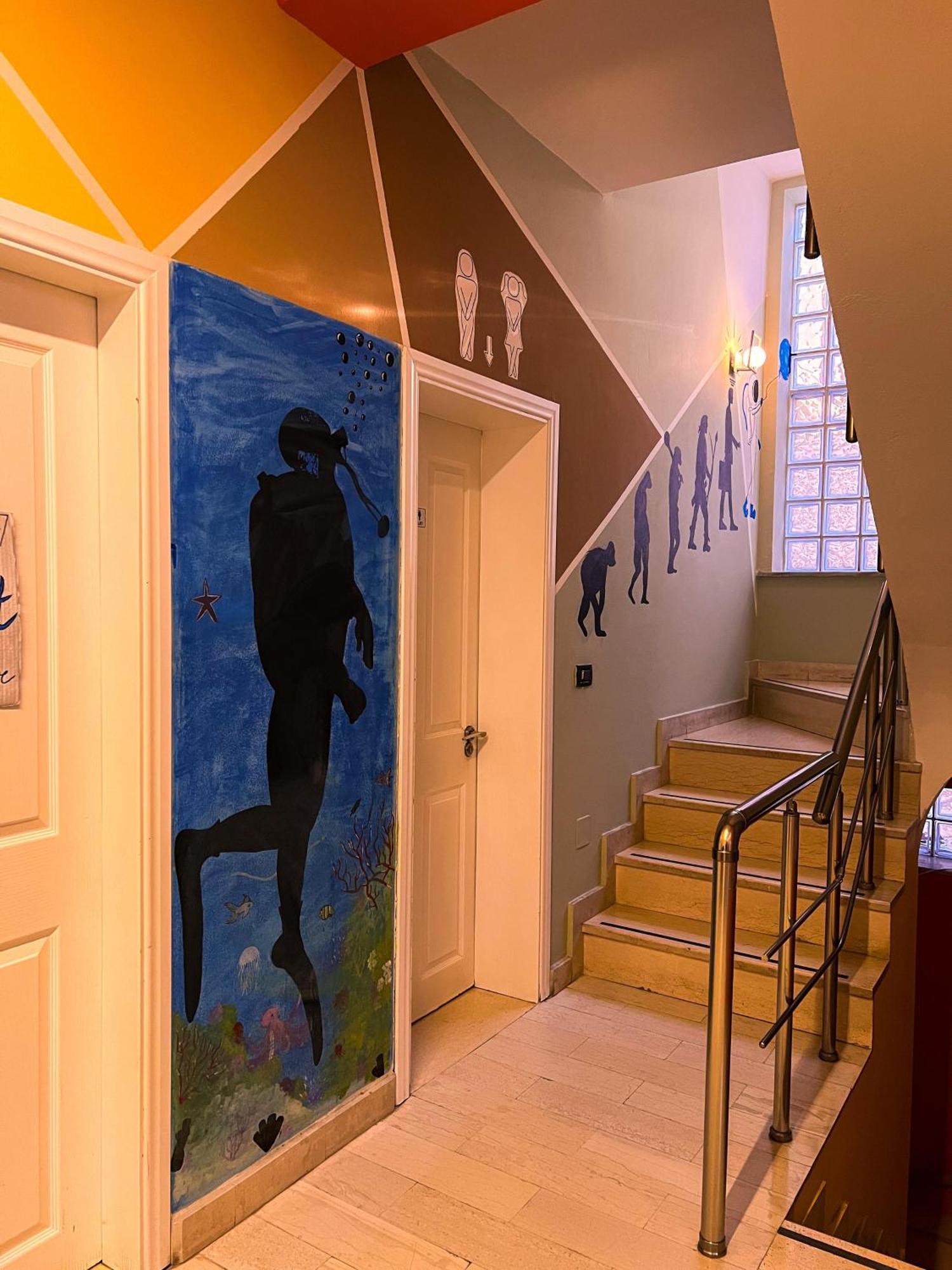 Blue Door Hostel Tirana Eksteriør billede